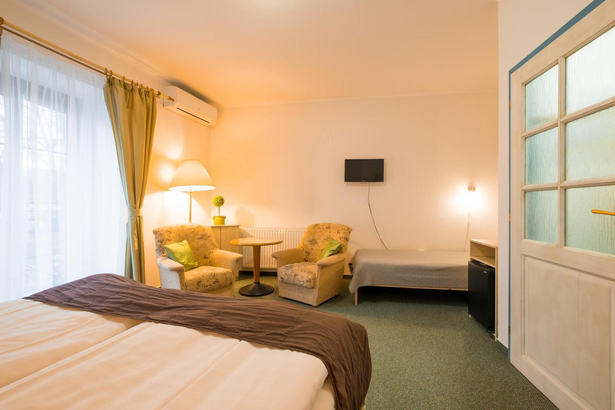 Hotel Maxant Frymburk Chambre photo